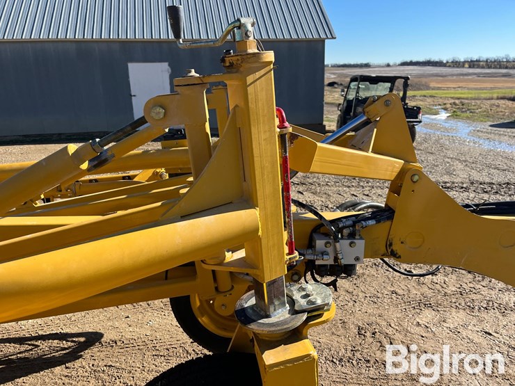 2007-vermeer-r2300-image-16