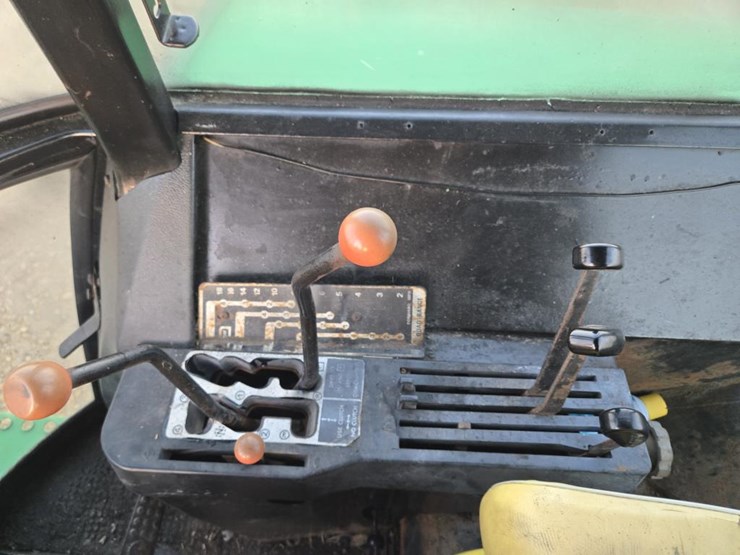 john-deere-4230-image-23