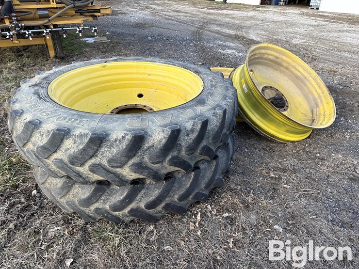 john-deere-4830-image-1