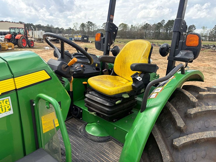 2024-john-deere-5095m-image-11