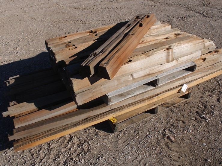 #2003-•-pallet-of-unused-split-rail-fencing-image-8