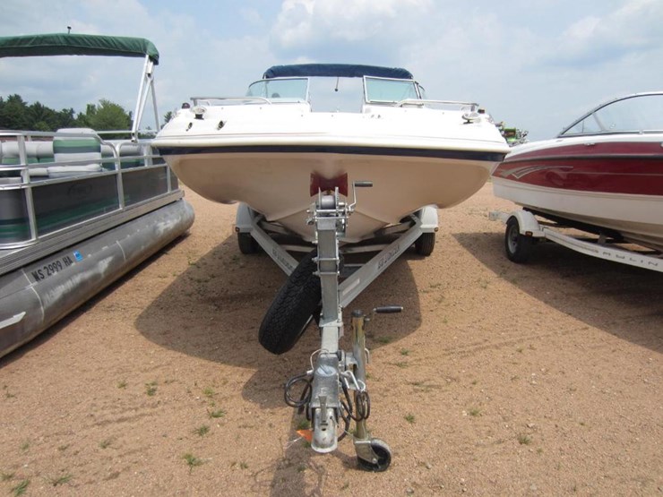 #1206-•-2002-godfrey-hurricane-20'-boat-&-trailer-(has-il-title)-(mount-prospect,-il)-image-2