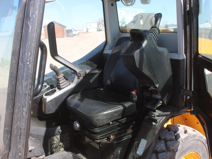 2014-jcb-205-image-35