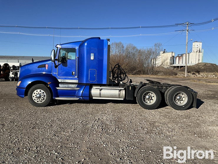 2011-kenworth-t660-image-8