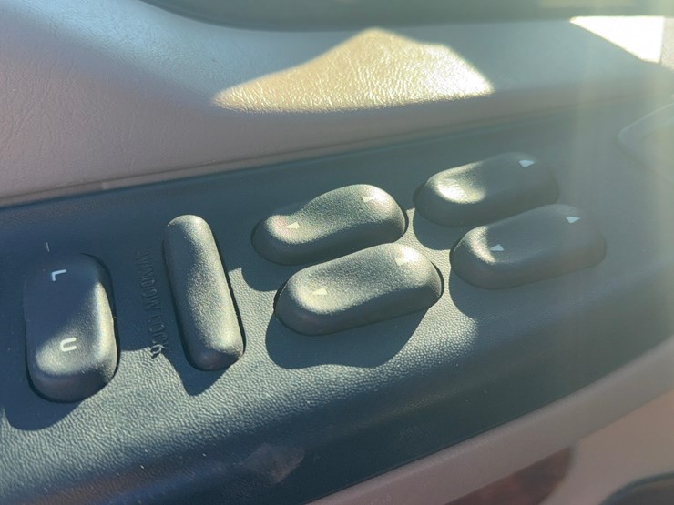 1999-ford-f350-image-16