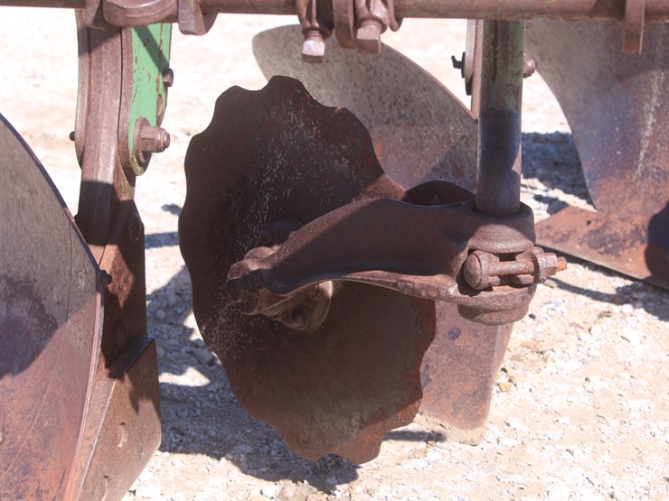 #2039-•-john-deere-3-bottom-plow-image-7