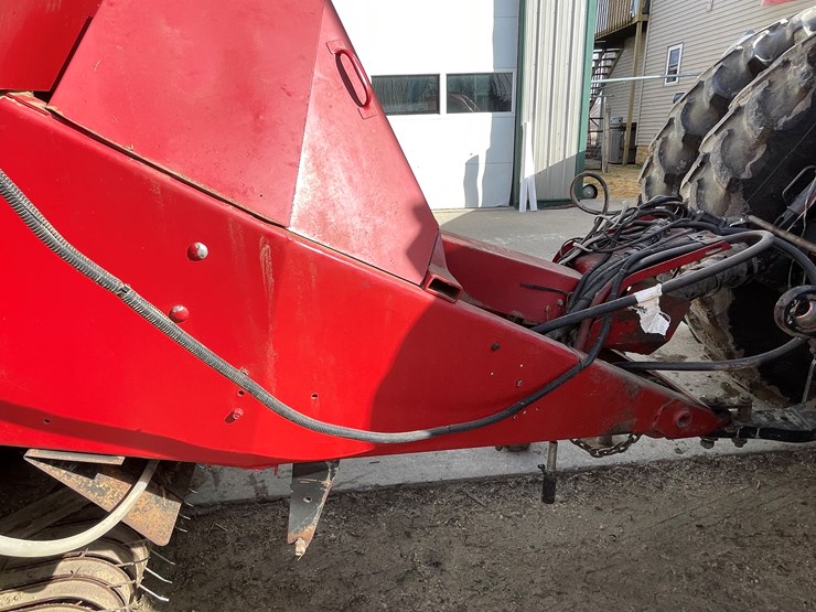 #3200-•-case-8575-square-baler-image-34