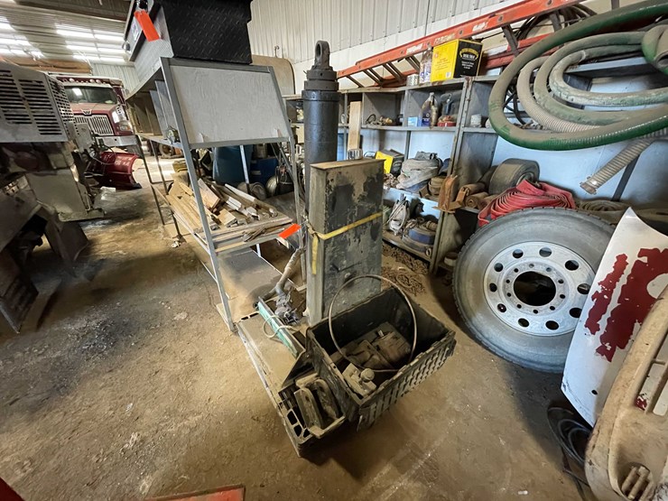 #12179-•-dump-truck-box-ram-(denmark,-wi)-image-1