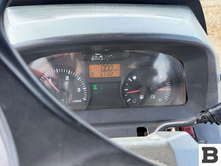 2016-kubota-m8540hd-image-26