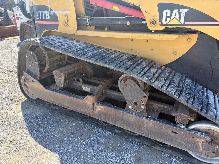 caterpillar-277b-image-9