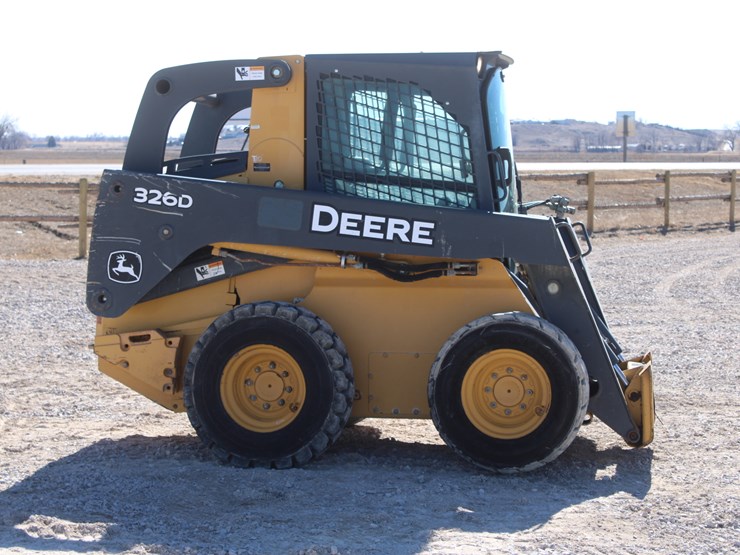 2011-deere-326d-image-5