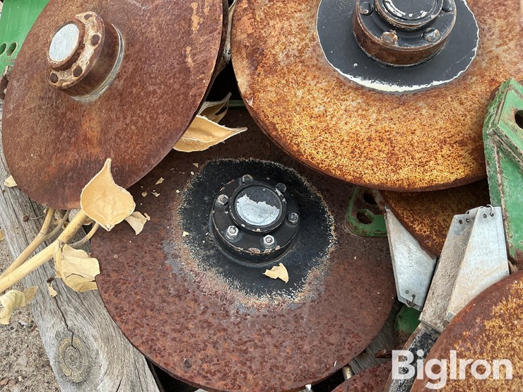 john-deere-12-image-11