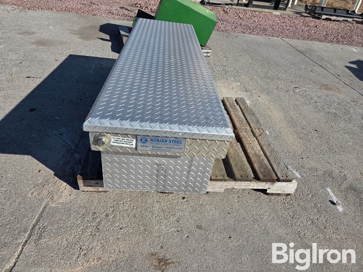 adrian-steel-pickup-toolbox-image-8