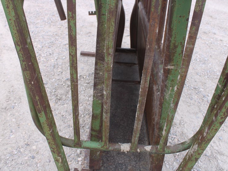 #2089-•-powder-river-squeeze-chute-with-head-gate-image-12