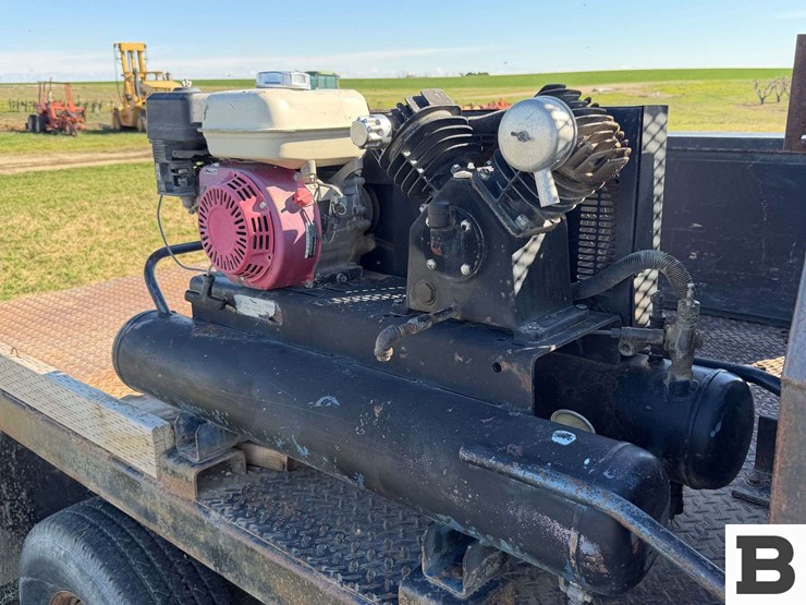 2005-chevrolet-silverado-2500-image-19