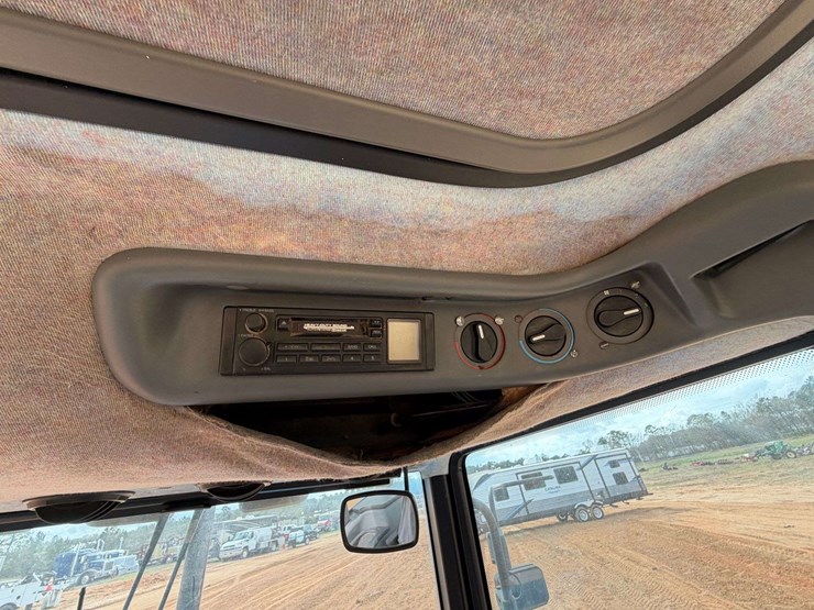 1998-new-holland-ts100-image-27