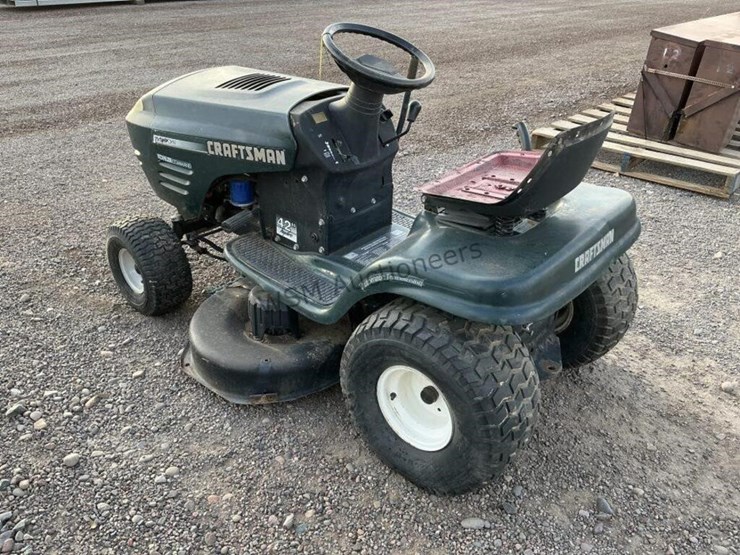 craftsman-riding-lawnmower-image-3