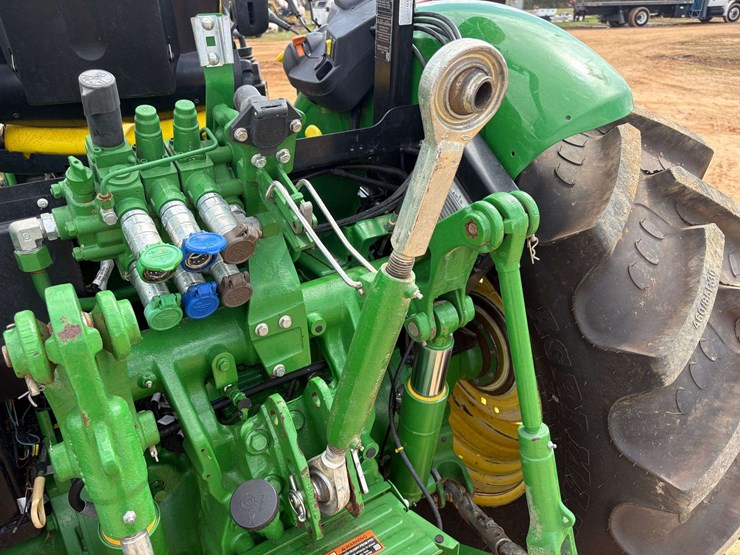 2024-john-deere-5095m-image-19