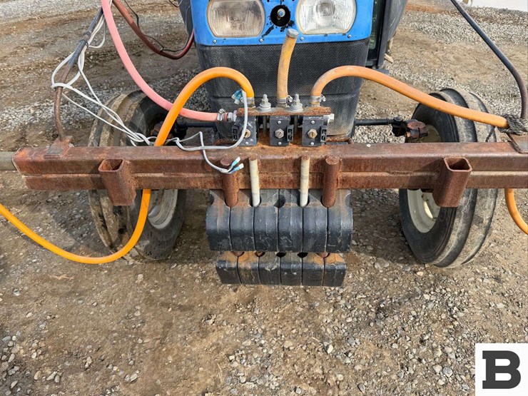 2008-new-holland-tn85fa-image-9