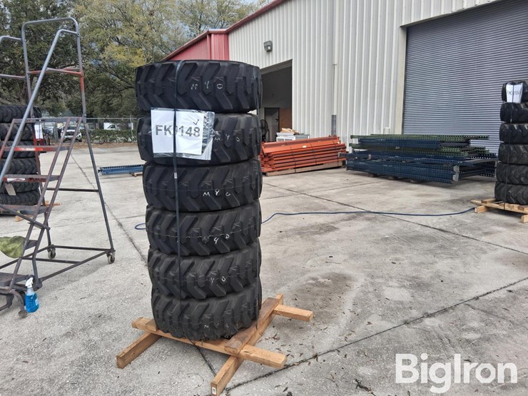 extremelift-10-16.5-tires-&-rims-image-7