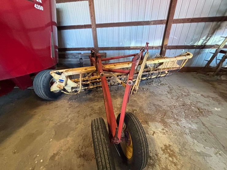 new-holland-256-image-2