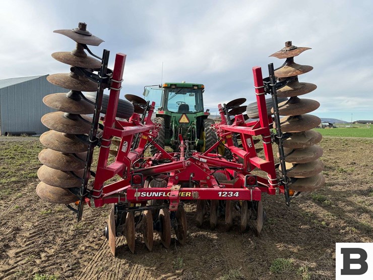 2010-sunflower-1234-18-image-6