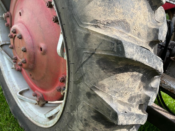 massey-ferguson-65-image-4