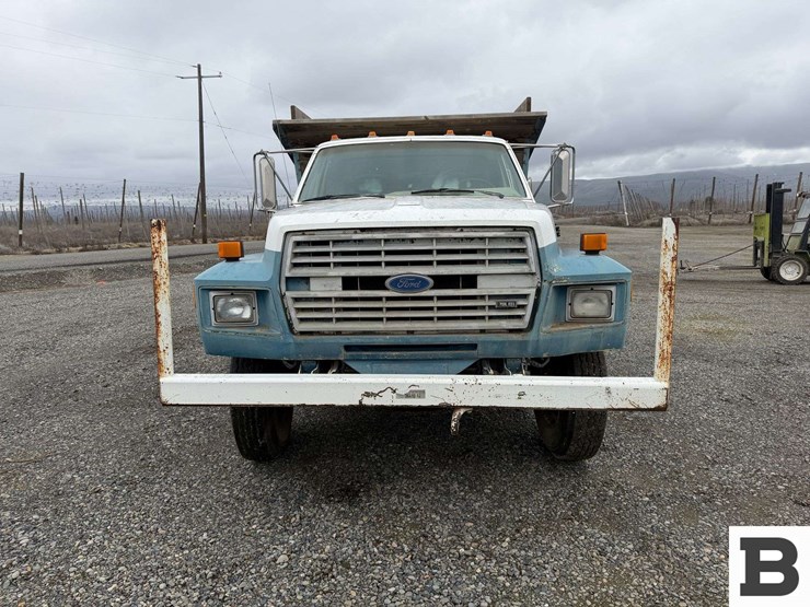 1992-ford-f700-image-8