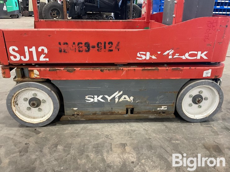 2016-skyjack-sj12-image-17