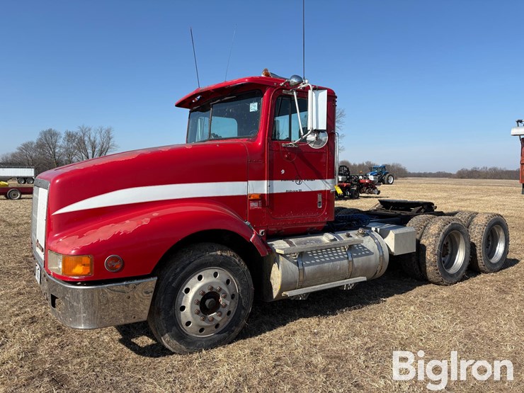 1990-international-9400-eagle-image-1