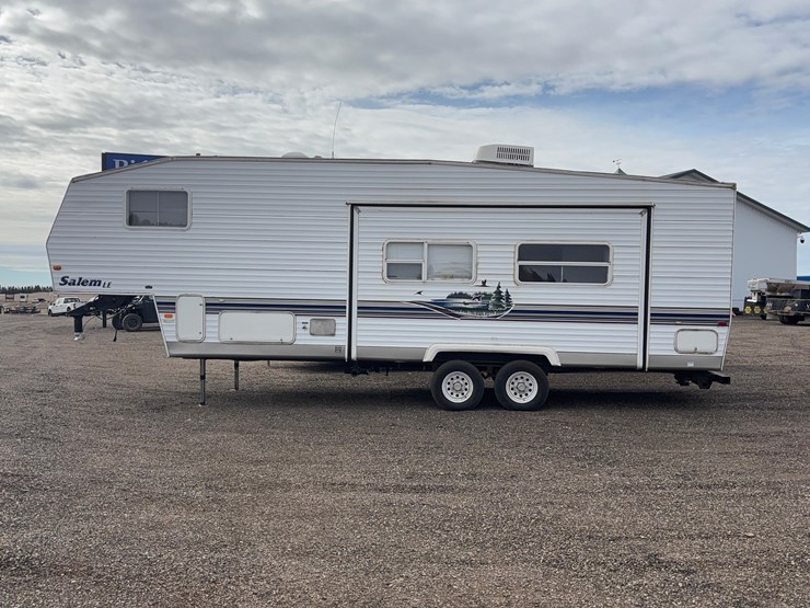 2004-forest-river-salem-camper-image-5