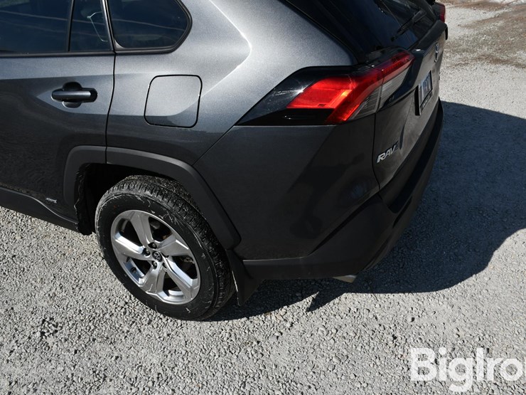 2021-toyota-rav4-image-17