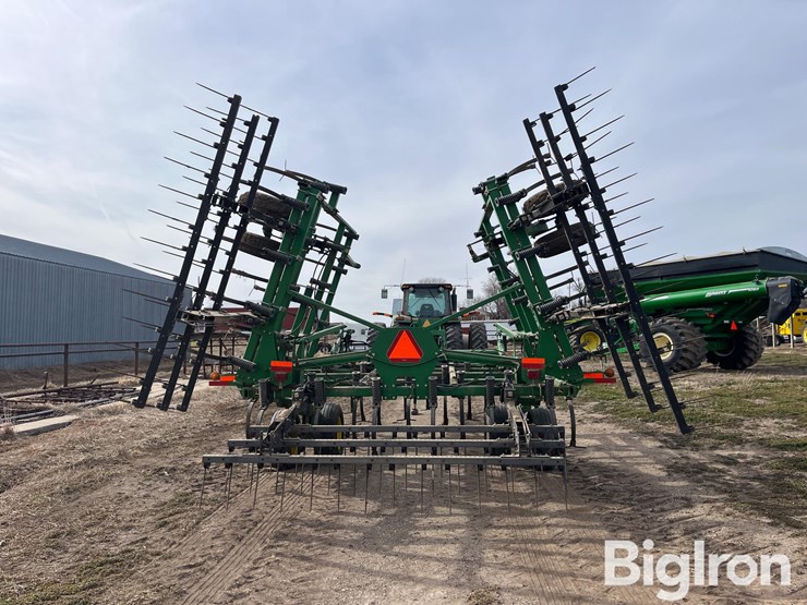 john-deere-2210-image-6