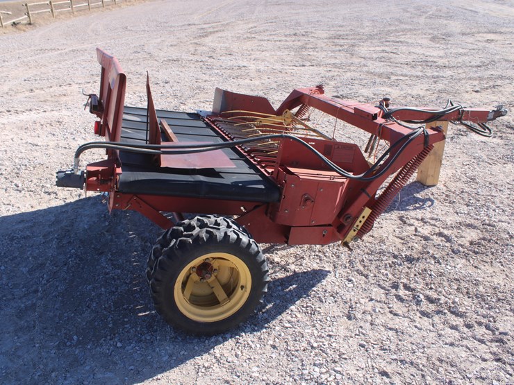 new-holland-166-image-7