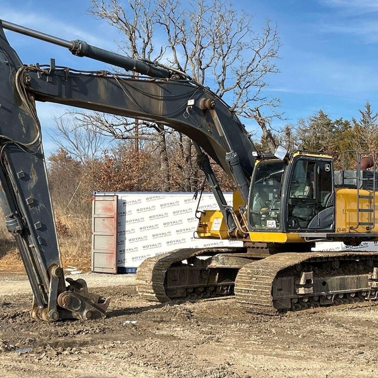 2016 John Deere 470G Hydraulic Excavator
