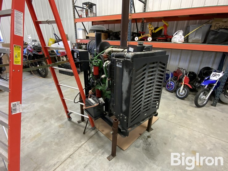 2010-john-deere-4045hf285-image-3