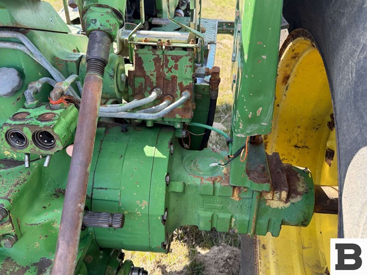 john-deere-2840-image-25