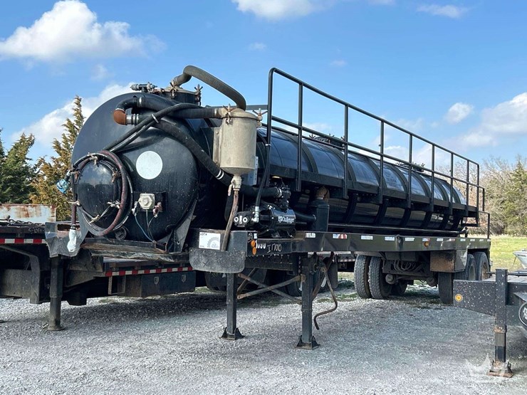 2011-troxell-vacuum-image-1