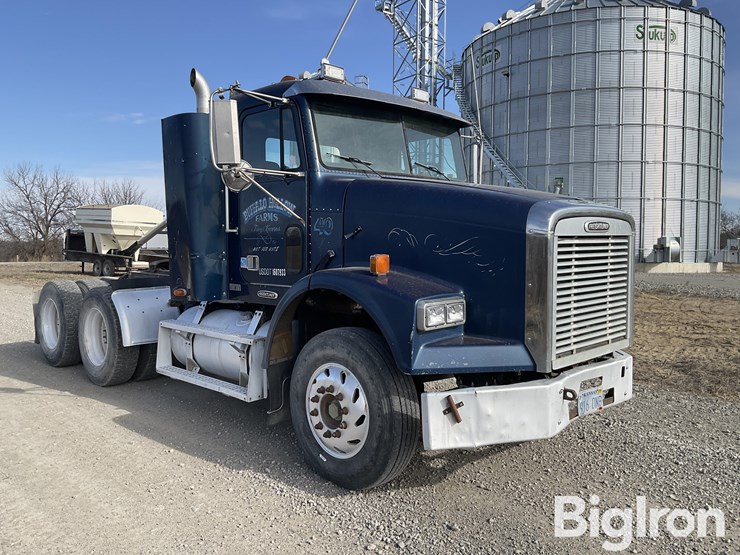 1999-freightliner-fld112-image-3