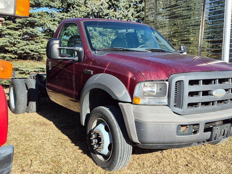 2005-ford-f450-image-1