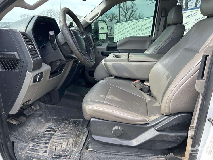 2018-ford-f250-image-13