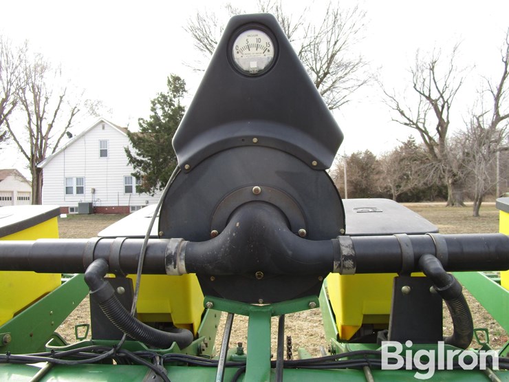 john-deere-7200-image-12