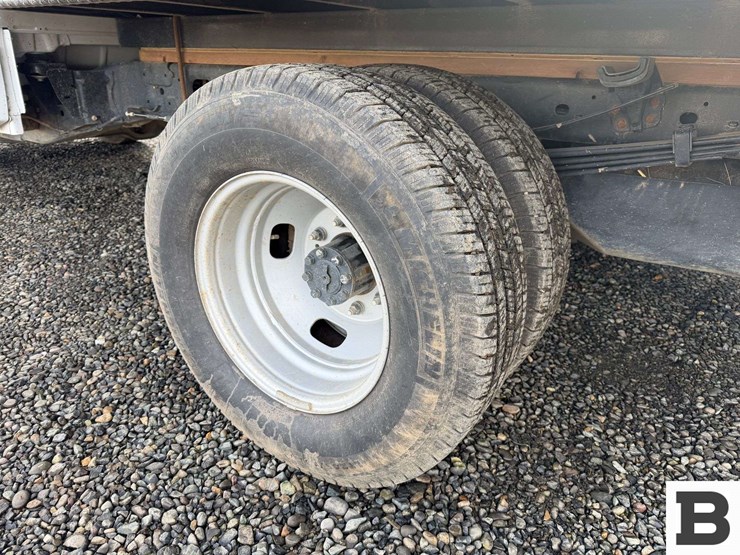 2019-ford-f350-image-16