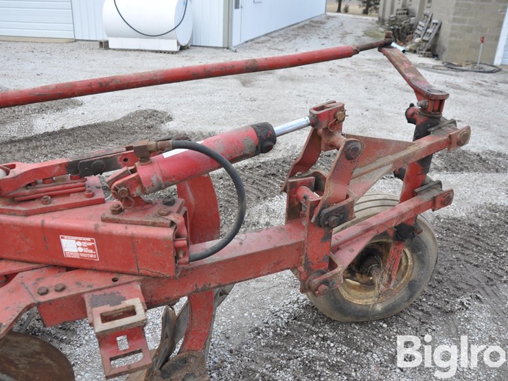 international-720-image-16