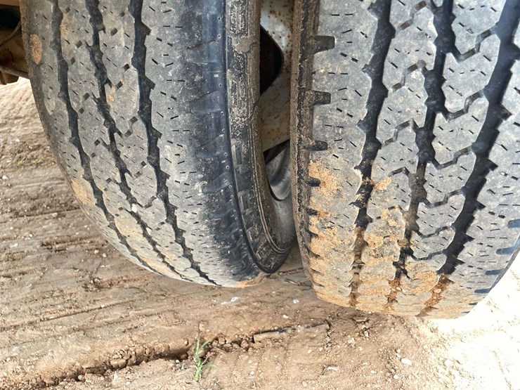 2008-chevrolet-silverado-3500-image-22