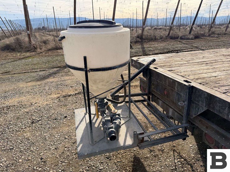 1999-isuzu-npr-image-23