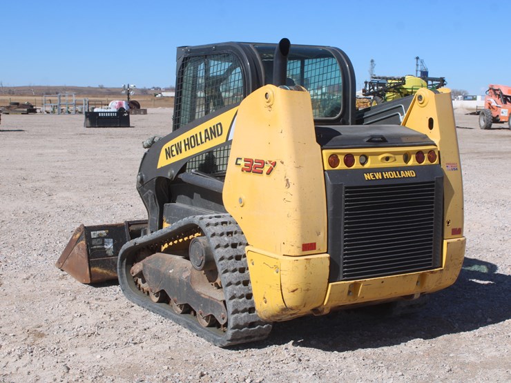 2021-new-holland-c327-image-7