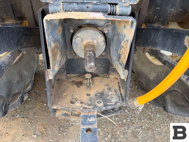 2008-new-holland-tn85fa-image-16