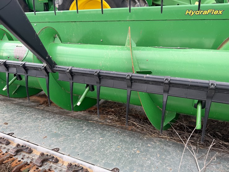 2013-john-deere-630f-image-27