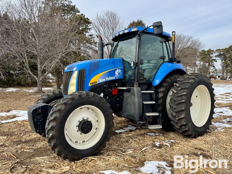 2007-new-holland-t8020-image-1